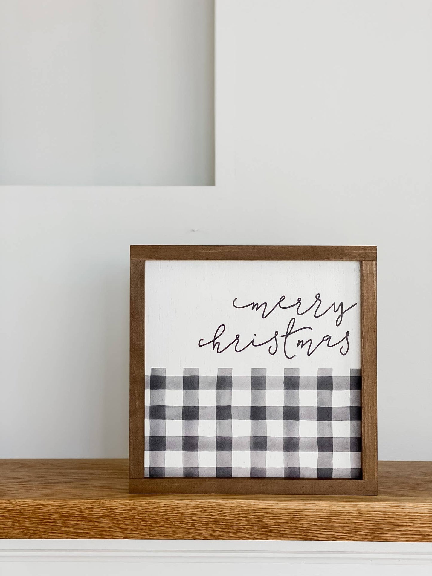 Lily and Sparrow - Plaid Christmas Sign: Happy Holidays / 9x9"