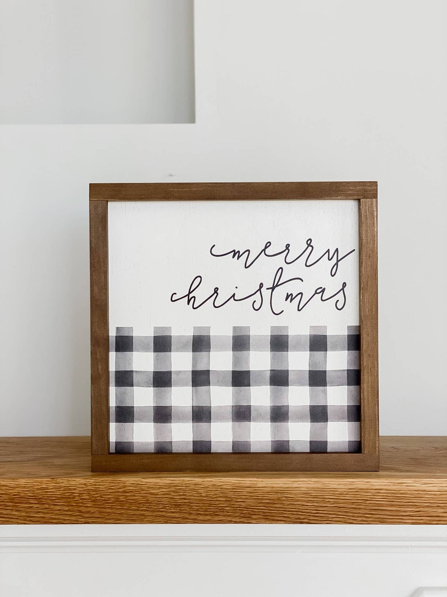 Lily and Sparrow - Plaid Christmas Sign: Happy Holidays / 9x9"