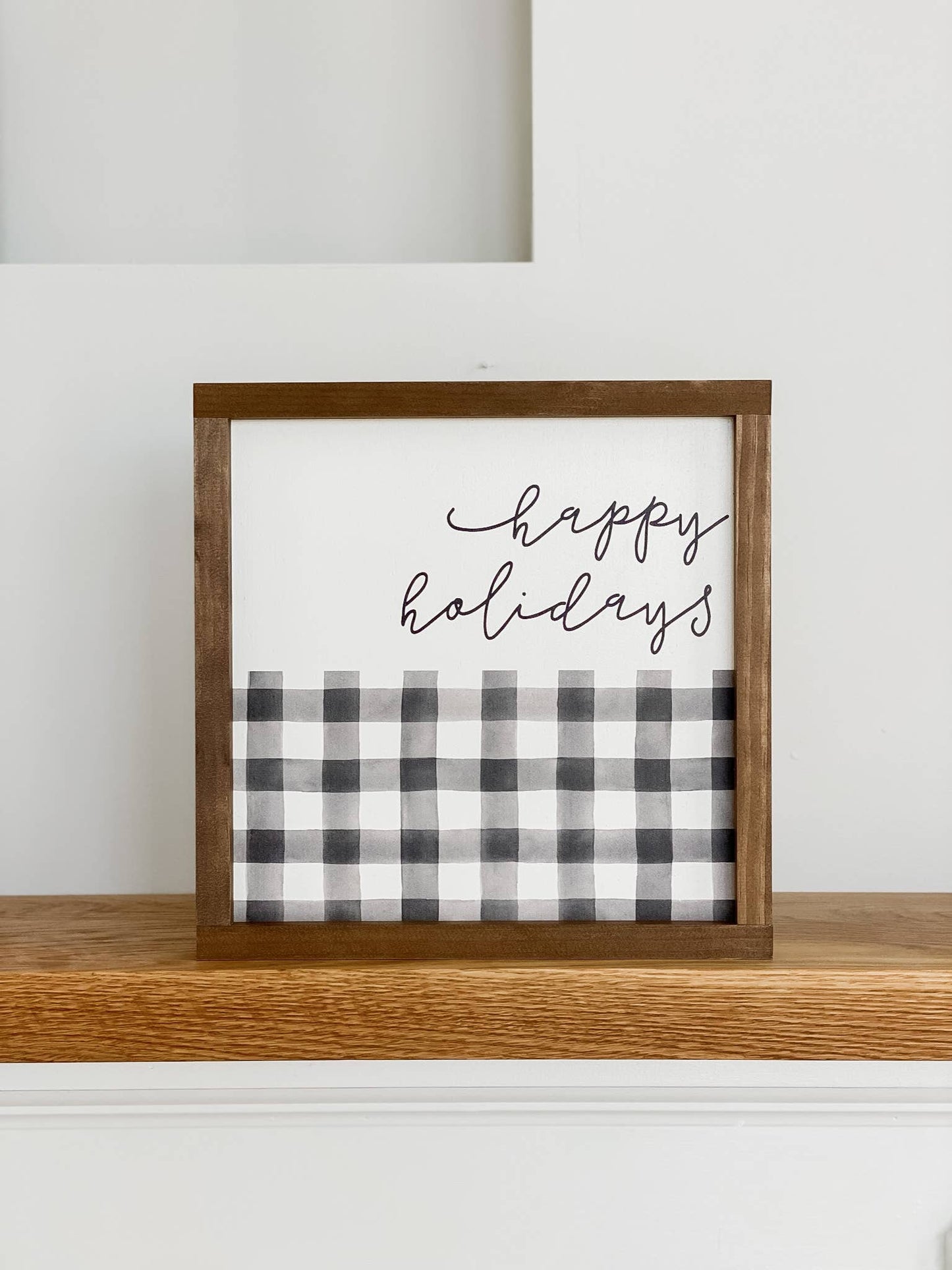 Lily and Sparrow - Plaid Christmas Sign: Happy Holidays / 9x9"