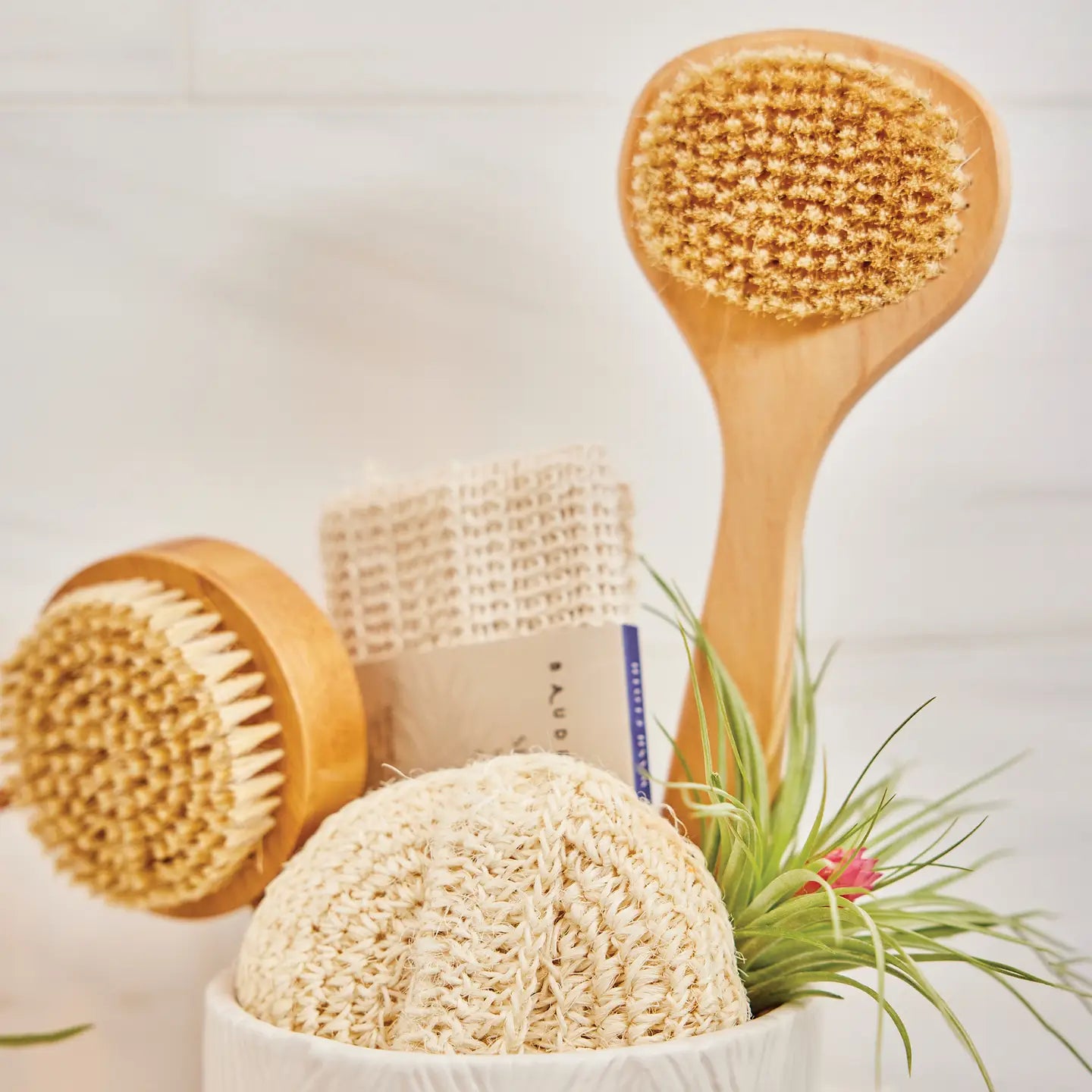 Cedar 10" Short-Handle Bath Brush - Lavenders Blue Home and Body Boutique 